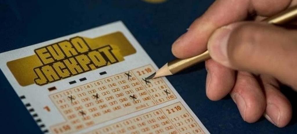 eurojackpot lottó, lottó számok, fizikai lottózó